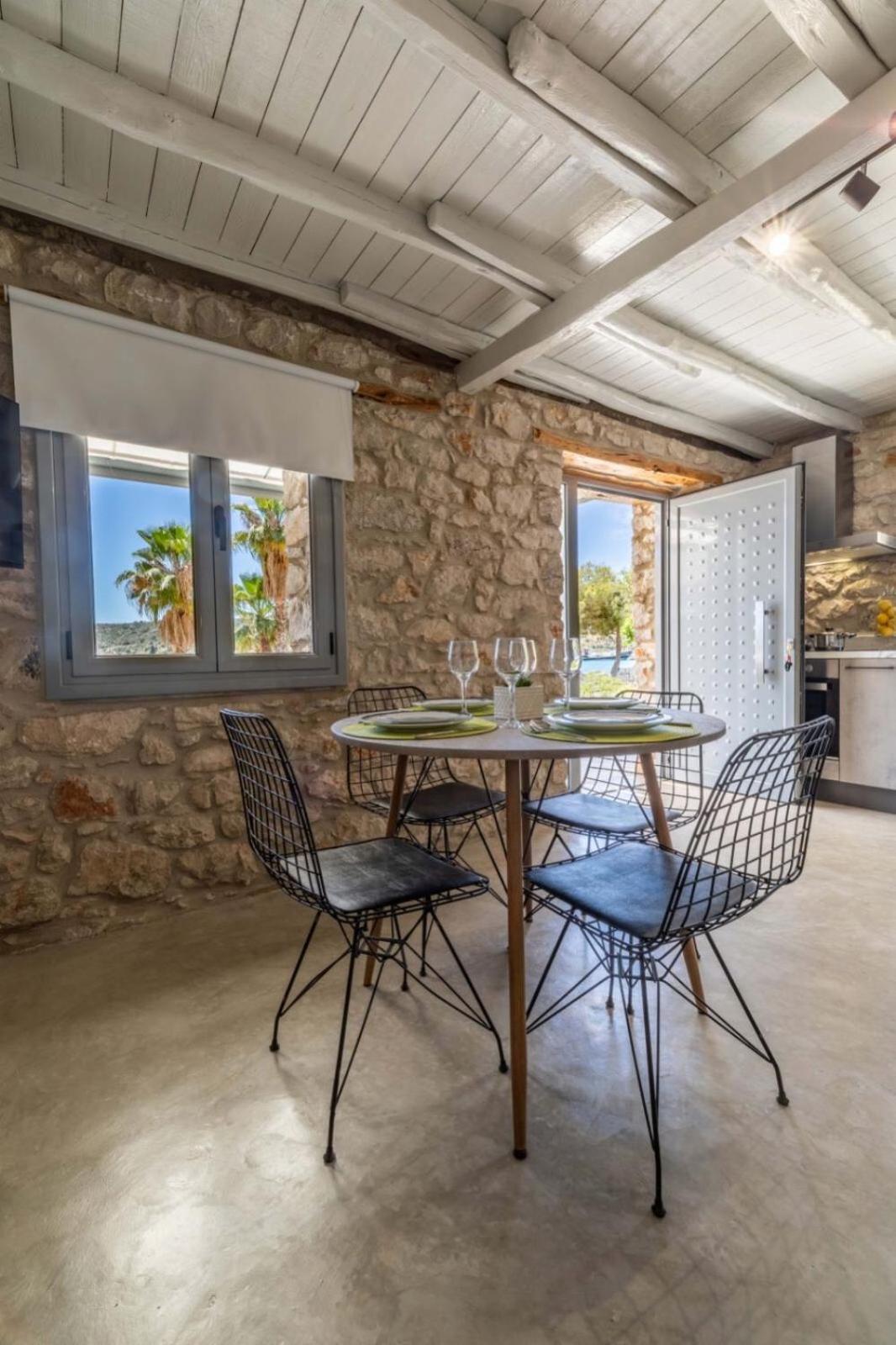Vivari Stone House Exterior photo
